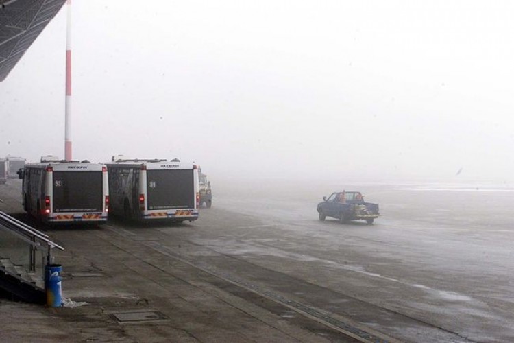 Ακυρώσεις πτήσεων στο αεροδρόμιο &quot;Μακεδονία&quot; λόγω ομίχλης
