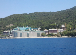 Ρώσος μοναχός παρέμενε παράνομα για τρία χρόνια στο Άγιο Όρος
