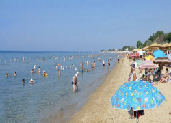Στην παραλία των Ν. Φλογητών τα καλοκαιρινά μπάνια των ηλικιωμένων του Δήμου Νεάπολης-Συκεών