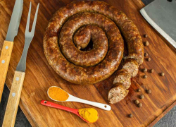 Η παράδοση στη Χαλκιδική με το λουκάνικο ανήμερα των Φώτων