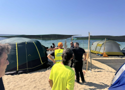 Αυθαίρετες κατασκηνώσεις σε παραλίες της Σιθωνίας (φωτο)