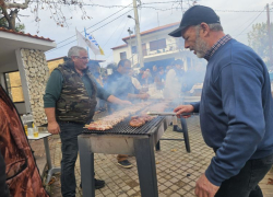 Γεύσεις και αρώματα παράδοσης στον Άγιο Μάμα, στη γιορτή τσιγαρίδας (φωτο)