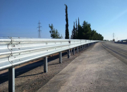 Νέος γύρος εργασιών για τοποθέτηση στηθαίων ασφαλείας στη Μουδανιών