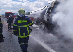 Χαλκιδική: Φωτιά σε φορτηγό στη Μουδανιών
