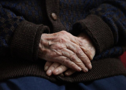 Εξαπάτησαν 82χρονη στη Χαλκιδική με το κόλπο των δήθεν αστυνομικών, με λεία κοσμήματα αξίας 30.000 ευρώ