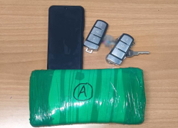 Πάνω από 1,1 κιλά κοκαΐνης κρυμμένα σε πορτμπαγκάζ μύρισε ο αστυνομικός σκύλος της Χαλκιδικής, "Ακύλας" (βίντεο)