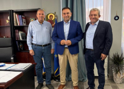 Τα ζητήματα των εργαζομένων της Περιφέρειας στο επίκεντρο συνάντησης του Γ. Κουφίδη