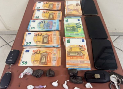 Κυκλοφορούσαν στα Ν. Μουδανιά με κάνναβη, κοκαΐνη και 3.055 ευρώ - Τρεις συλλήψεις
