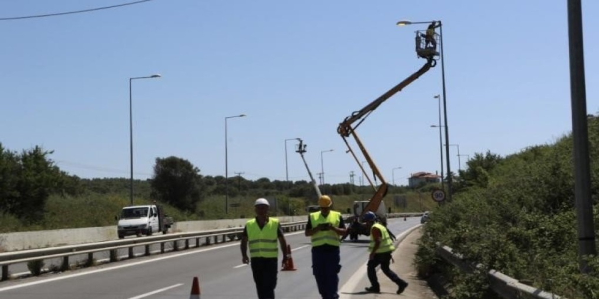 Συντήρηση οδοφωτισμού στους κόμβους Λακκώματος και Σωζόπολης την Παρασκευή