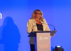 Άννα Καραμανλή: "Στον πυρήνα της στρατηγικής μας η βιώσιμη τουριστική ανάπτυξη"