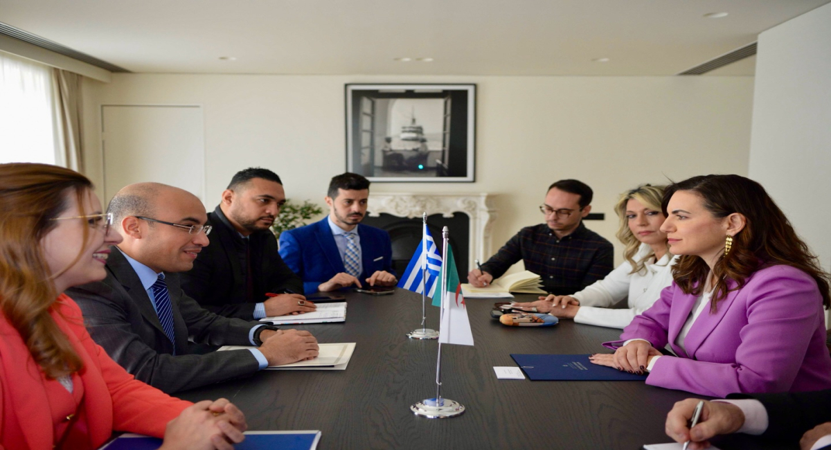 Συνάντηση της Υπουργού Τουρισμού με τον Υφυπουργό Εξωτερικών της Αλγερίας