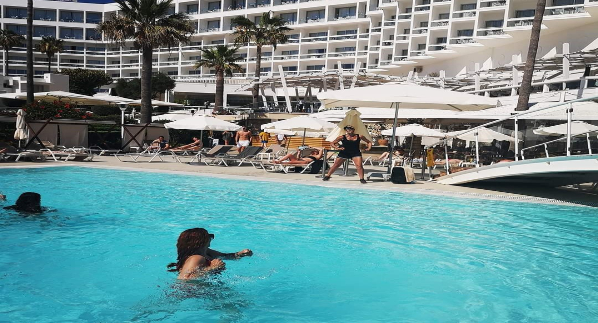 ΦΠΑ διαμονής, τέλος ανθεκτικότητας και μισθολογικό κόστος πλήγμα για τα ξενοδοχεία