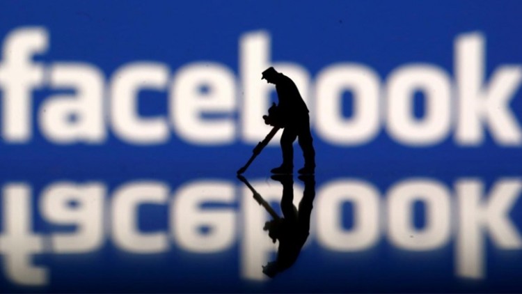 Το Facebook χάνει την εμπιστοσύνη των χρηστών σύμφωνα με δημοσκοπήσεις