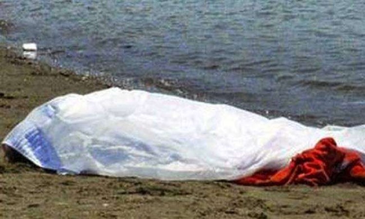 Βρέθηκε πτώμα γυναίκας στην παραλία των Νέων Φλογητών