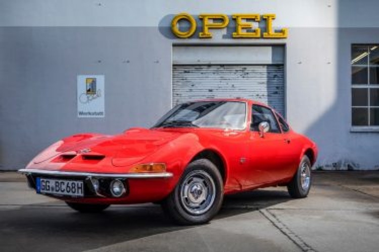 50 Χρόνια Opel GT: “Nur Fliegen ist schöner…”