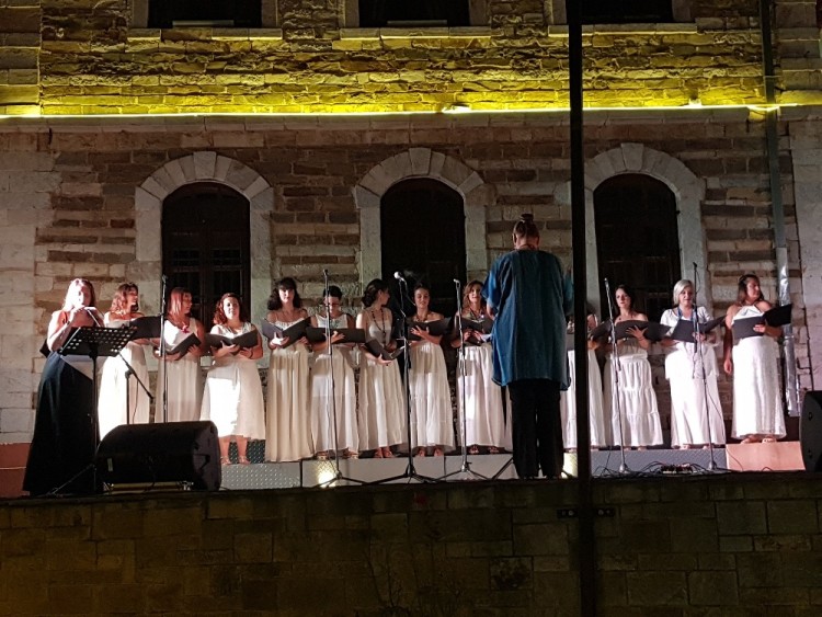 Εκπληκτική συναυλία από τα χορωδιακά σχήματα του  Δημοτικού Ωδείου Πολυγύρου