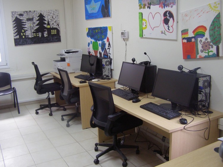 Κέντρο Ηλεκτρονικών Υπολογιστών στη Δομή Φιλοξενίας Προσφύγων και Μεταναστών στα Διαβατά Θεσσαλονίκης