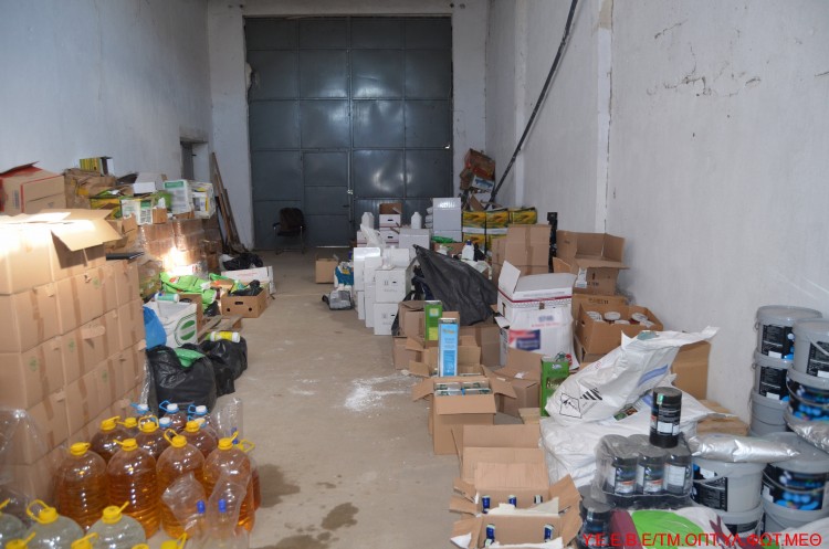Αποθήκη με παράνομα γεωργικά φάρμακα και προϊόντα εντόπισε η Οικονομική Αστυνομία (ΦΩΤΟ)